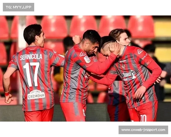 热那亚补时制胜击败萨索洛 迎赛季首胜打破九轮不胜困境 热那亚补时制胜击败萨索洛 迎赛季首胜打破九轮不胜困境